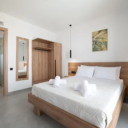 Feriehus Chryselia Suites- Private Pool *