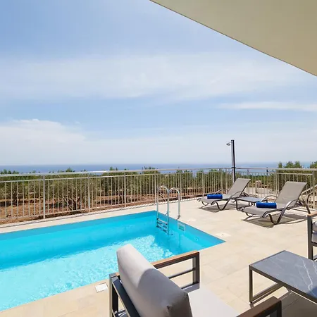 Feriehus Chryselia Suites- Private Pool *