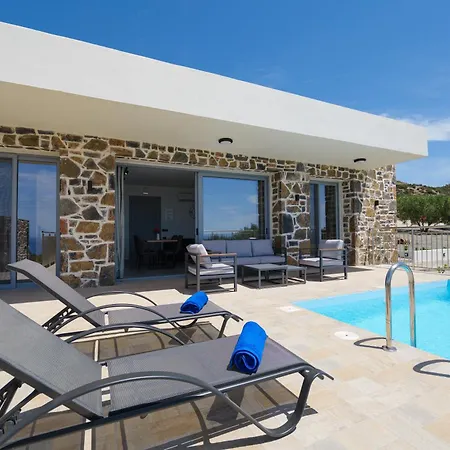 Feriehus Chryselia Suites- Private Pool